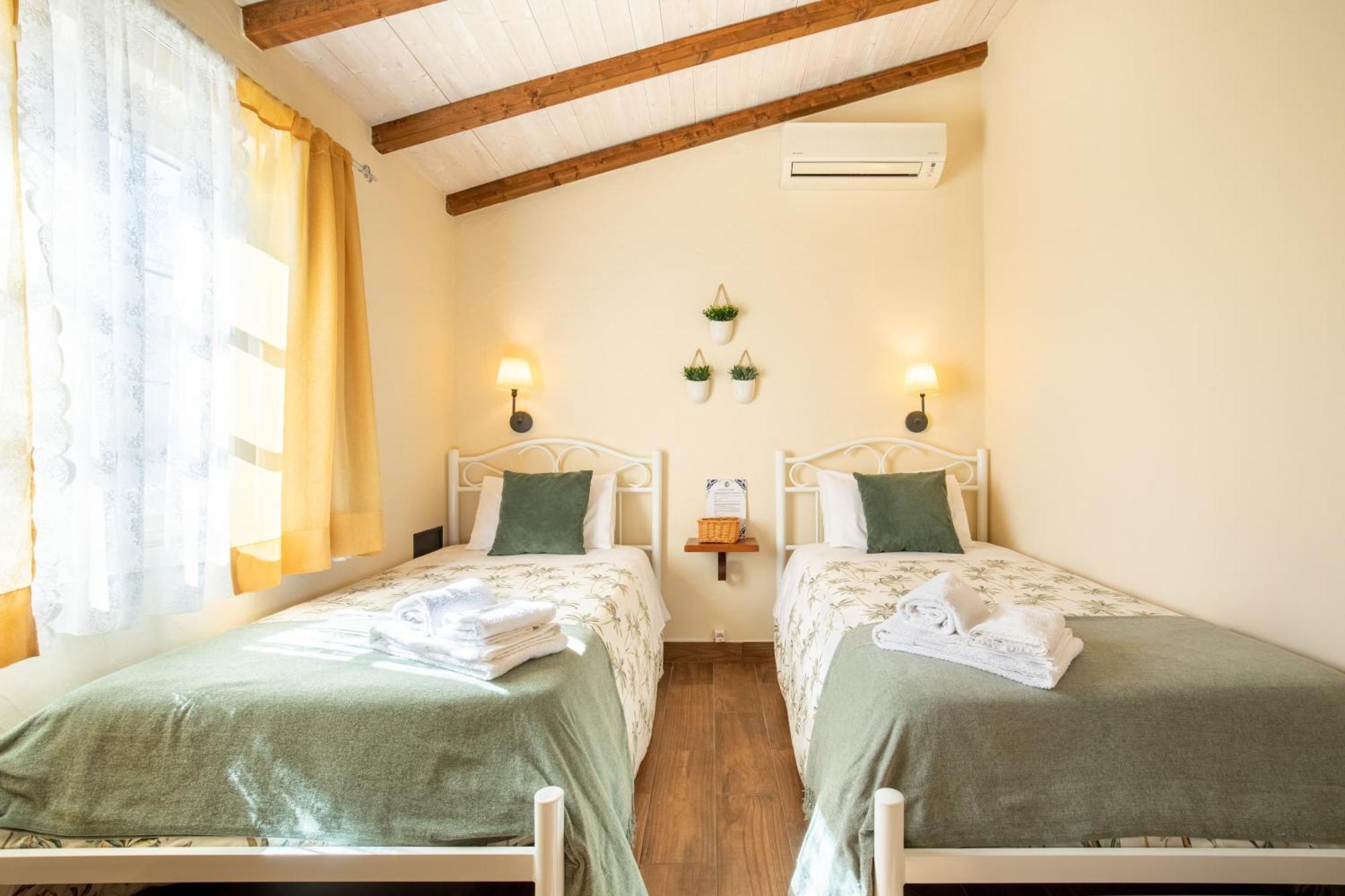 Casinha D'Avo Guesthouse Lagos Esterno foto